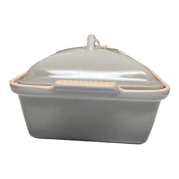LE CREUSET Deep Square Casserole with Lid 4 qt (3.8L) Mist Grey 10” - Picture 3 of 11
